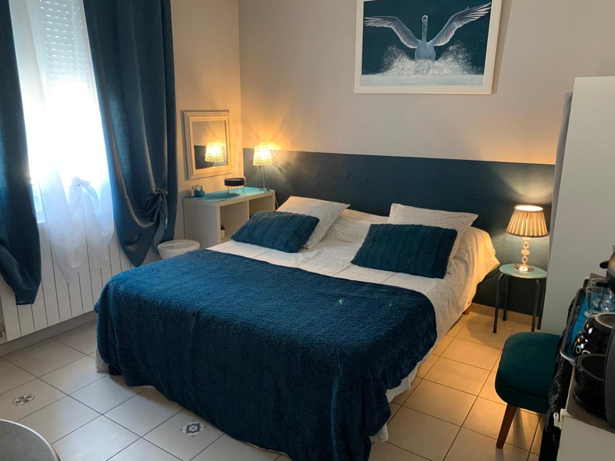 La Turenne Narbonne Bagian luar foto